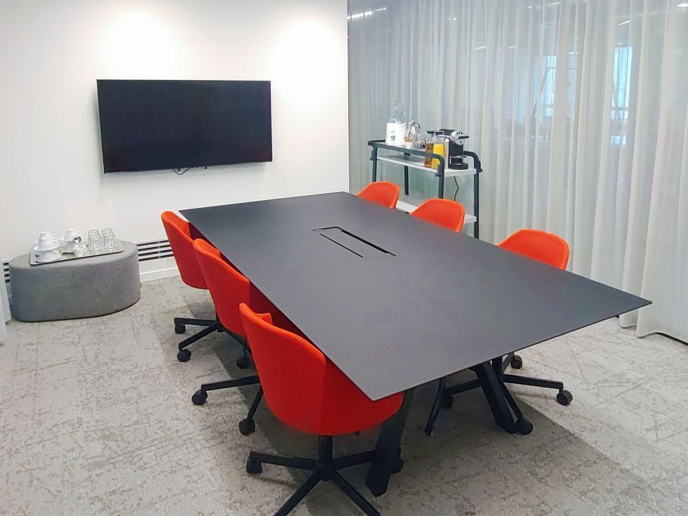   Réservez un espace de bureau ouvert pour les entreprises de toutes tailles à Montrouge, Up On  