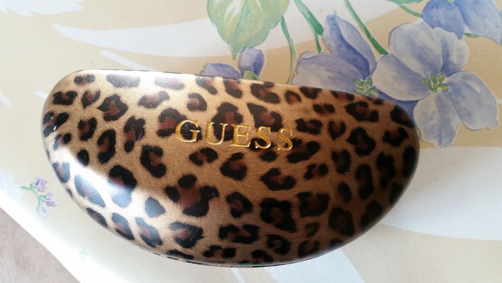 Etui a lunettes GUESS Leopard Bijoux et montres