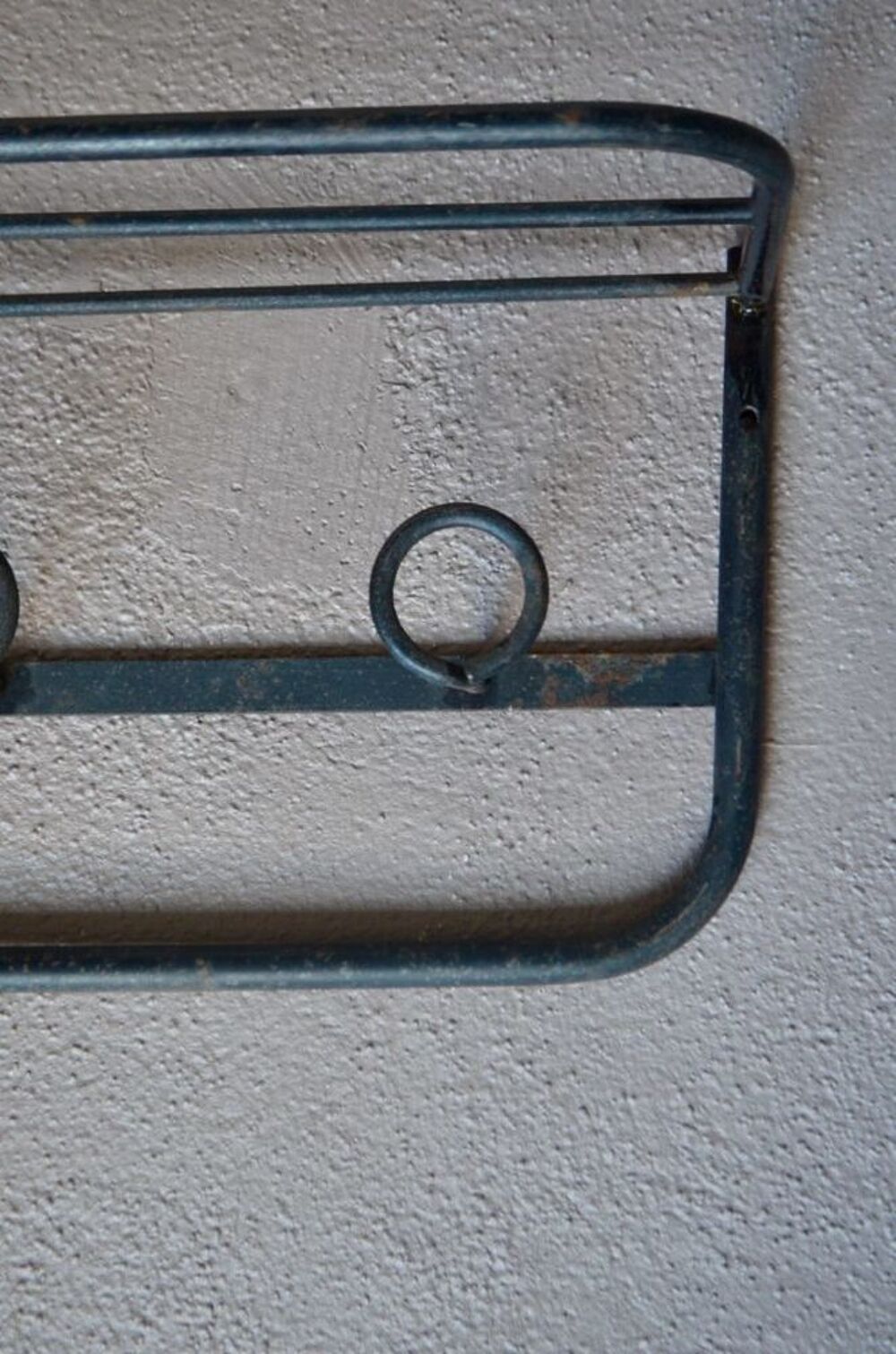 Porte-manteaux mural ancien en m&eacute;tal noir Design fran&ccedil;ais Décoration