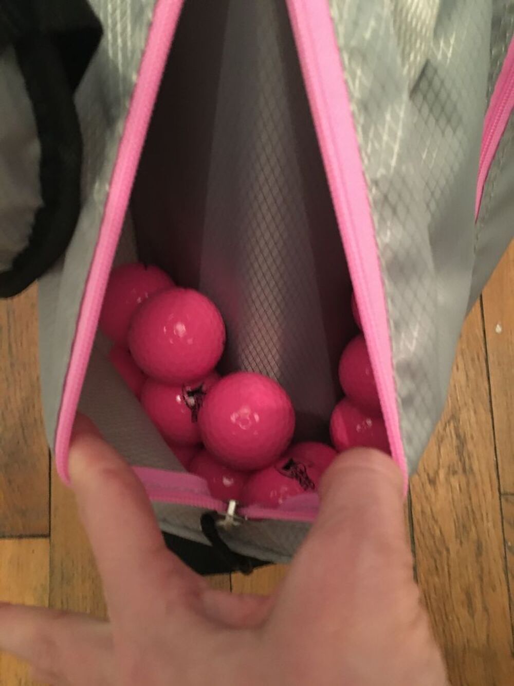 Sac de golf Femme NEUF avec clubs et accessoires. Sports