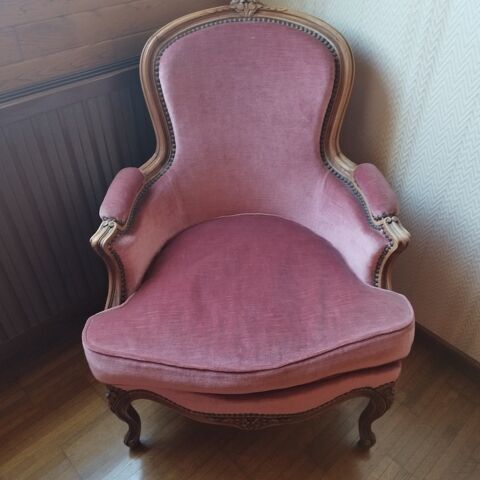 Fauteuil Bergre Rose en velours avec Pieds Sculpts 50 Beaucouz (49)