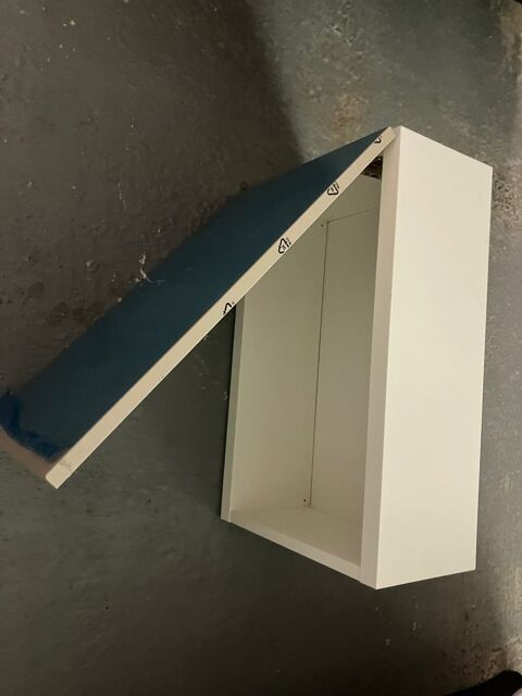 Meubles de rangement IKEA blanc laqu�. 25 Saint-Savournin (13)
