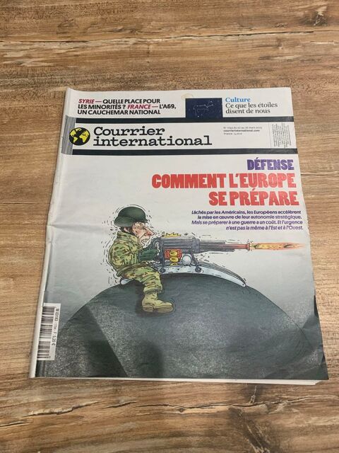 Magazine Courrier International  \'\'  D�fense comment l' Europe se pr�pare  \'\' 1 Saleilles (66)