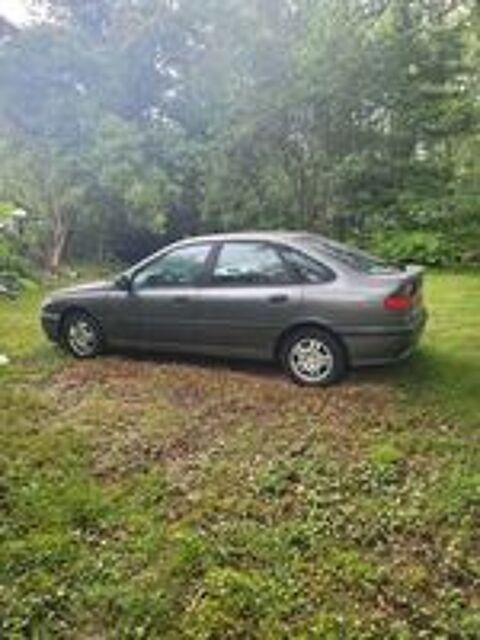 Laguna 1.8i Aliz&eacute; 1997 occasion 33670 La Sauve