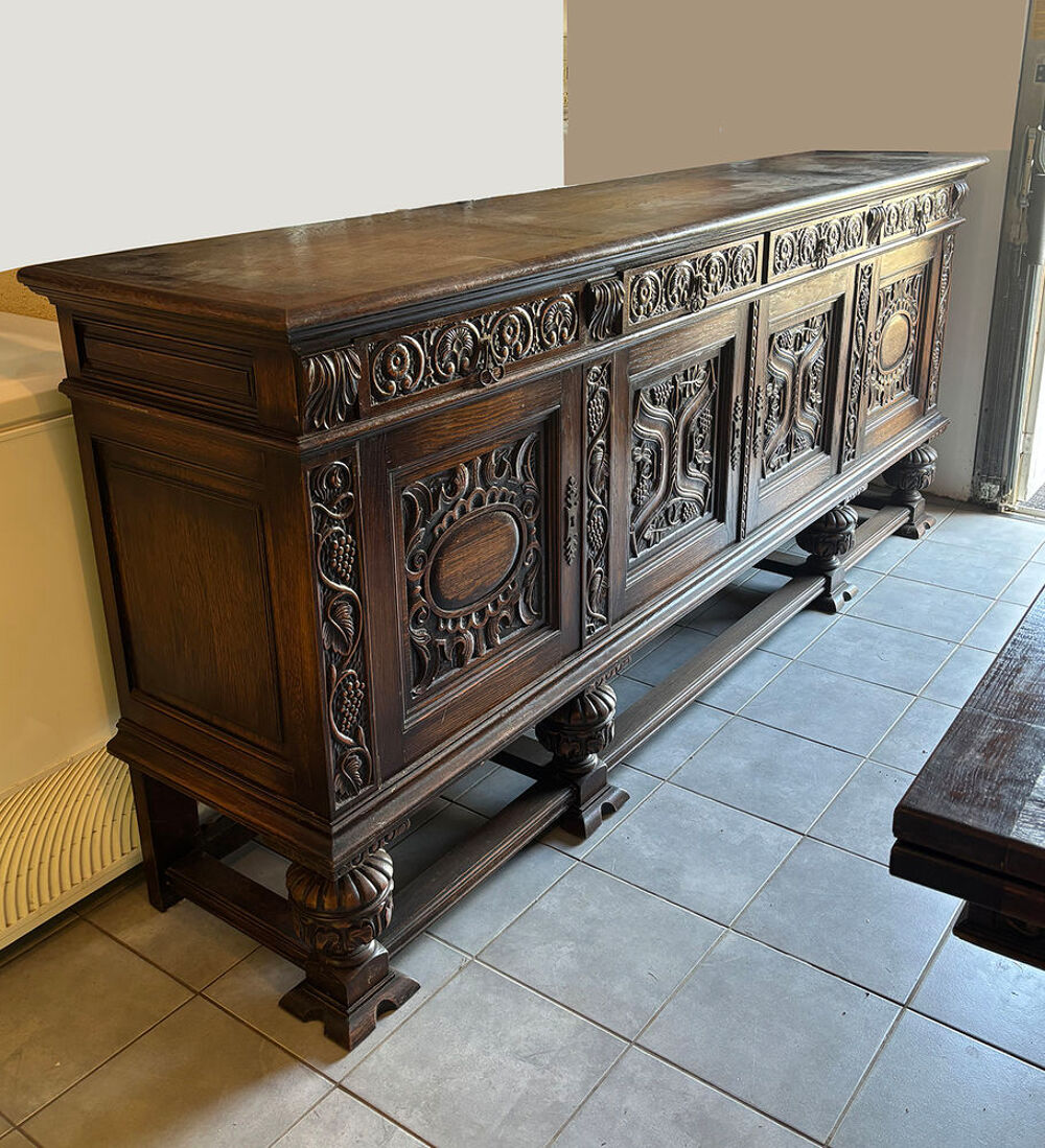 Ensemble de salle &agrave; manger d&eacute;but XXe style Henri II Meubles