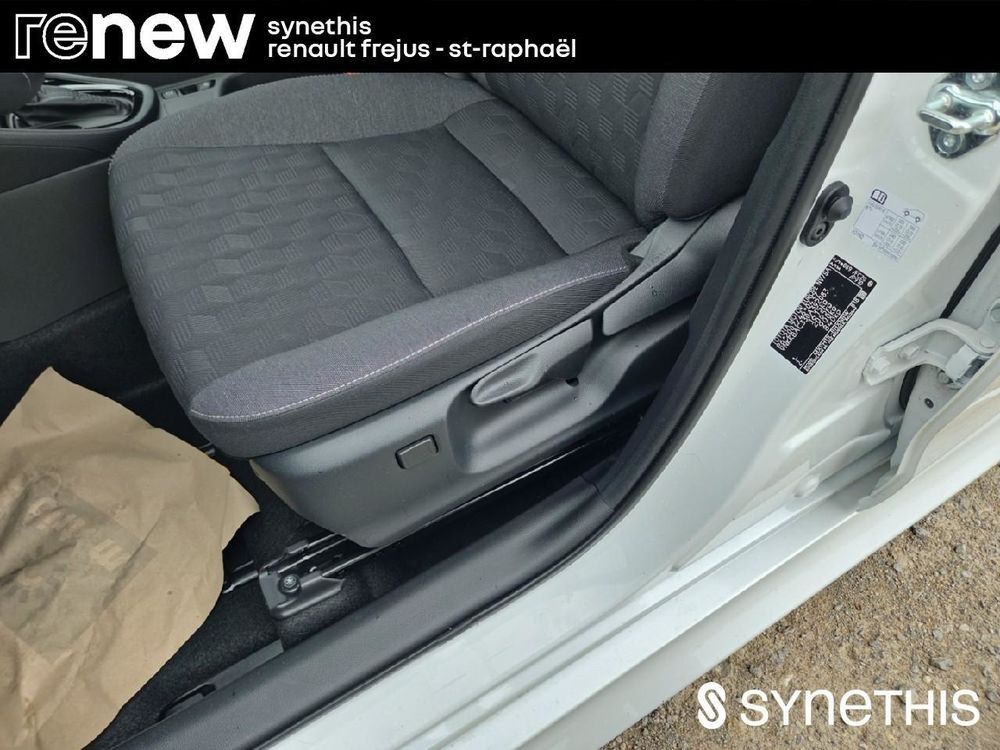 Yaris Hybride 116h Design 2025 occasion 83600 Fr&eacute;jus