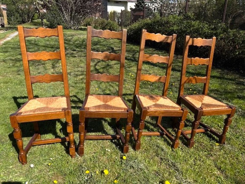 Cinq chaises en ch&ecirc;ne 27 Meubles