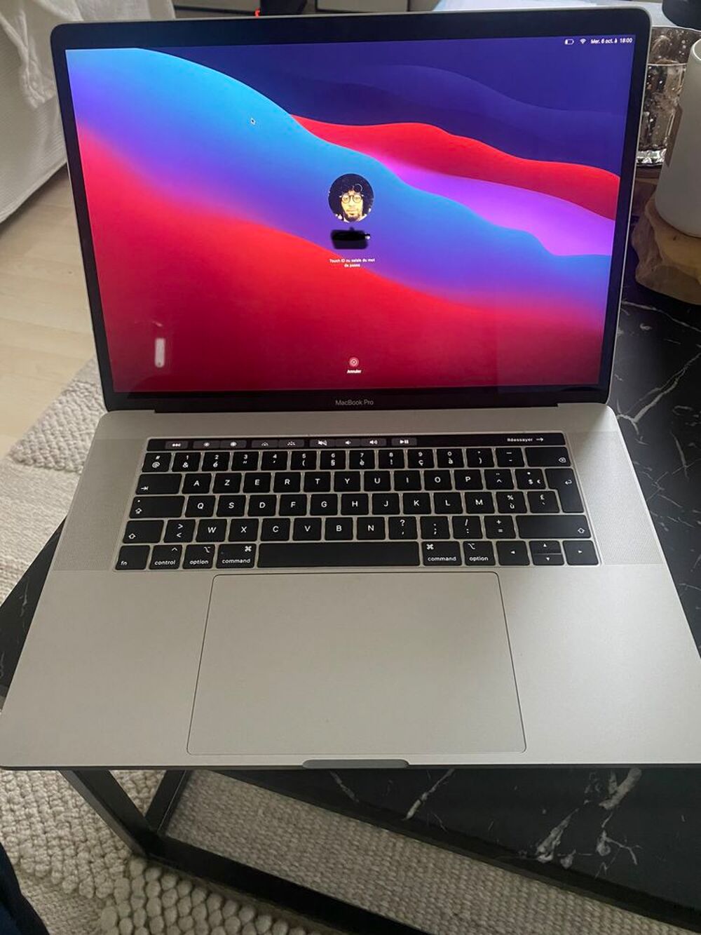 MacBook Pro Touch Bar 15 pouce Matériel informatique