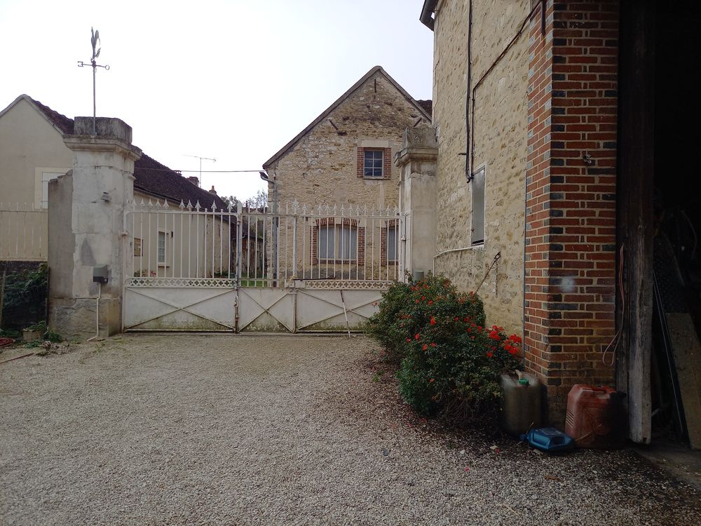  Portail entr&eacute;e cour Jardin