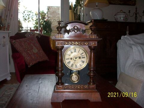 Petite horloge ancienne ( 1880) 30 Thiers (63)