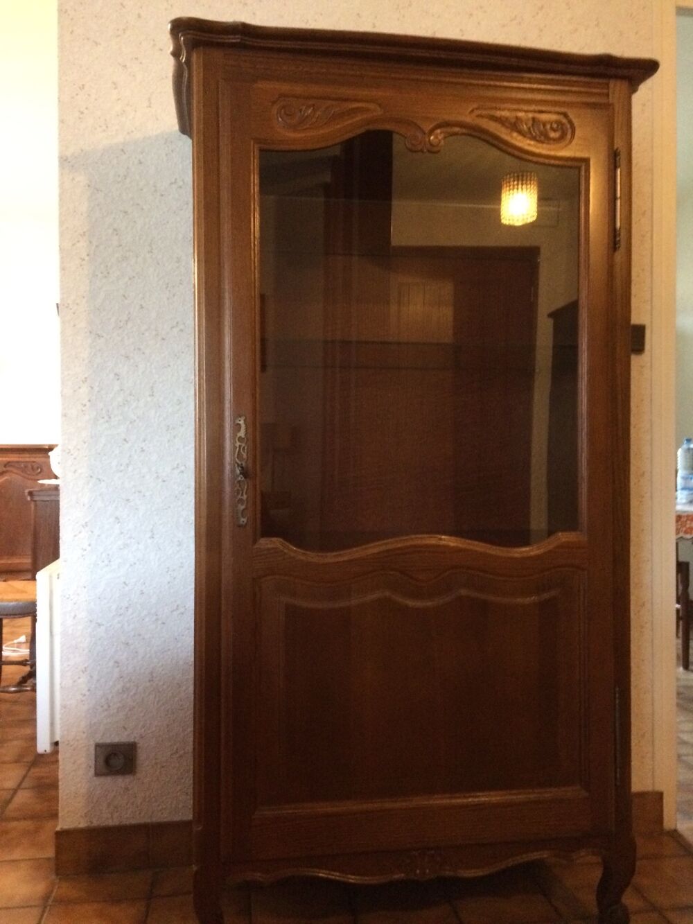 vitrine vaisselier tr&egrave;s bon &eacute;tat Meubles