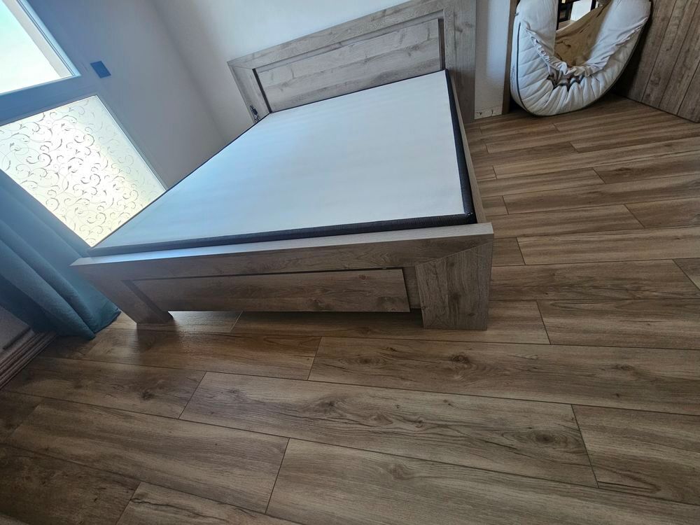 Lit double 160X200 avec sommier tapissier Meubles