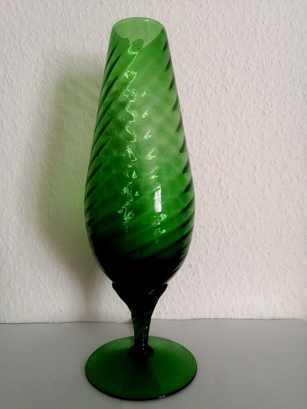 Tr&egrave;s beau verre / Vase en verre d'empoli Décoration