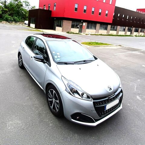 Peugeot 208 1.2 PureTech 82ch BVM5 Allure 2017 occasion Colombes 92700