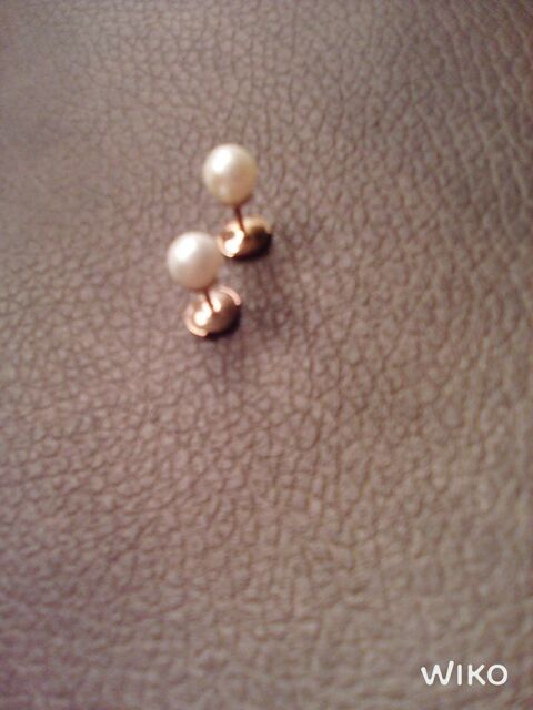 paire de boucles oreille or 18 c 750  et perles de culture 160 Brtigny-sur-Orge (91)