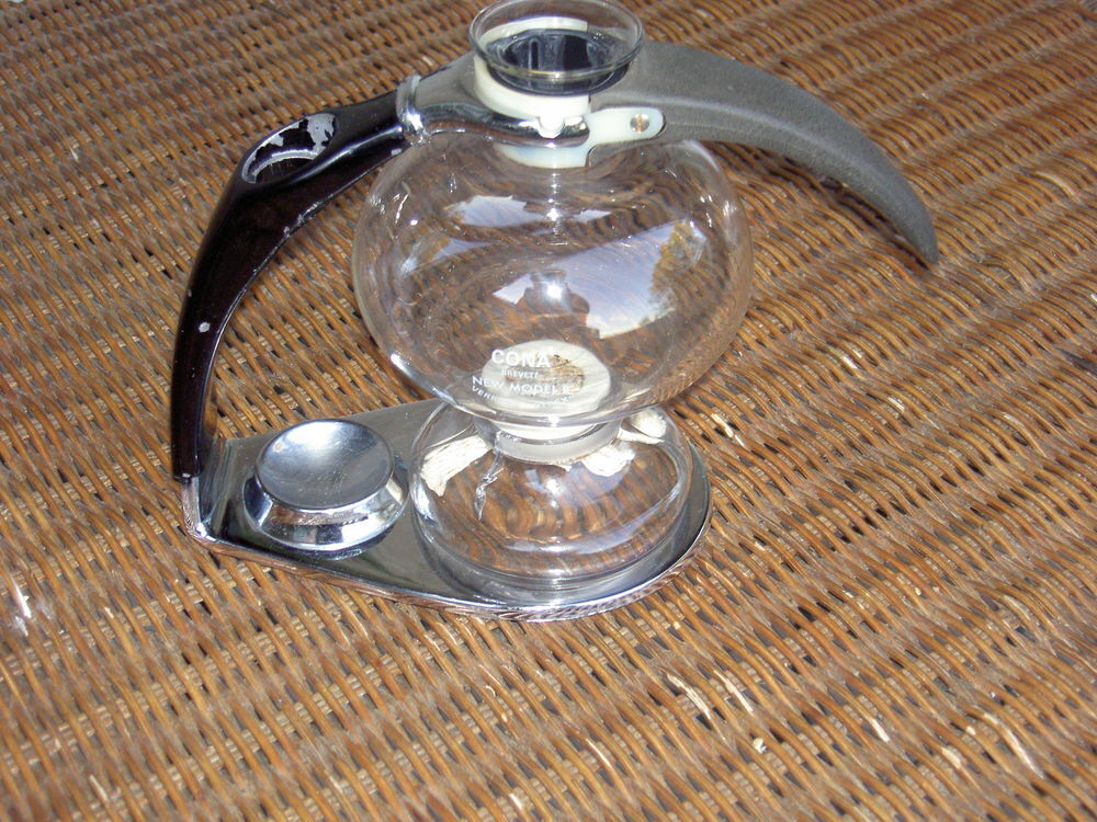 ANCIENNE PETITE CAFETI&Egrave;RE A D&Eacute;PRESSION DE LA MARQUE CONA Electroménager