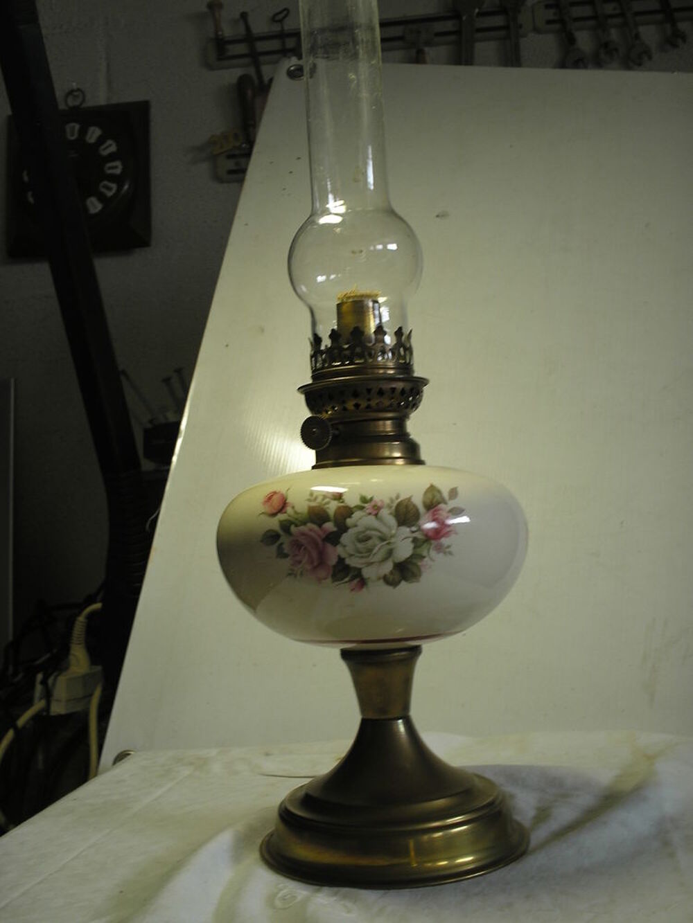 JOLIE LAMPE A ALCOOL"vintage",parfait &eacute;tat. Décoration