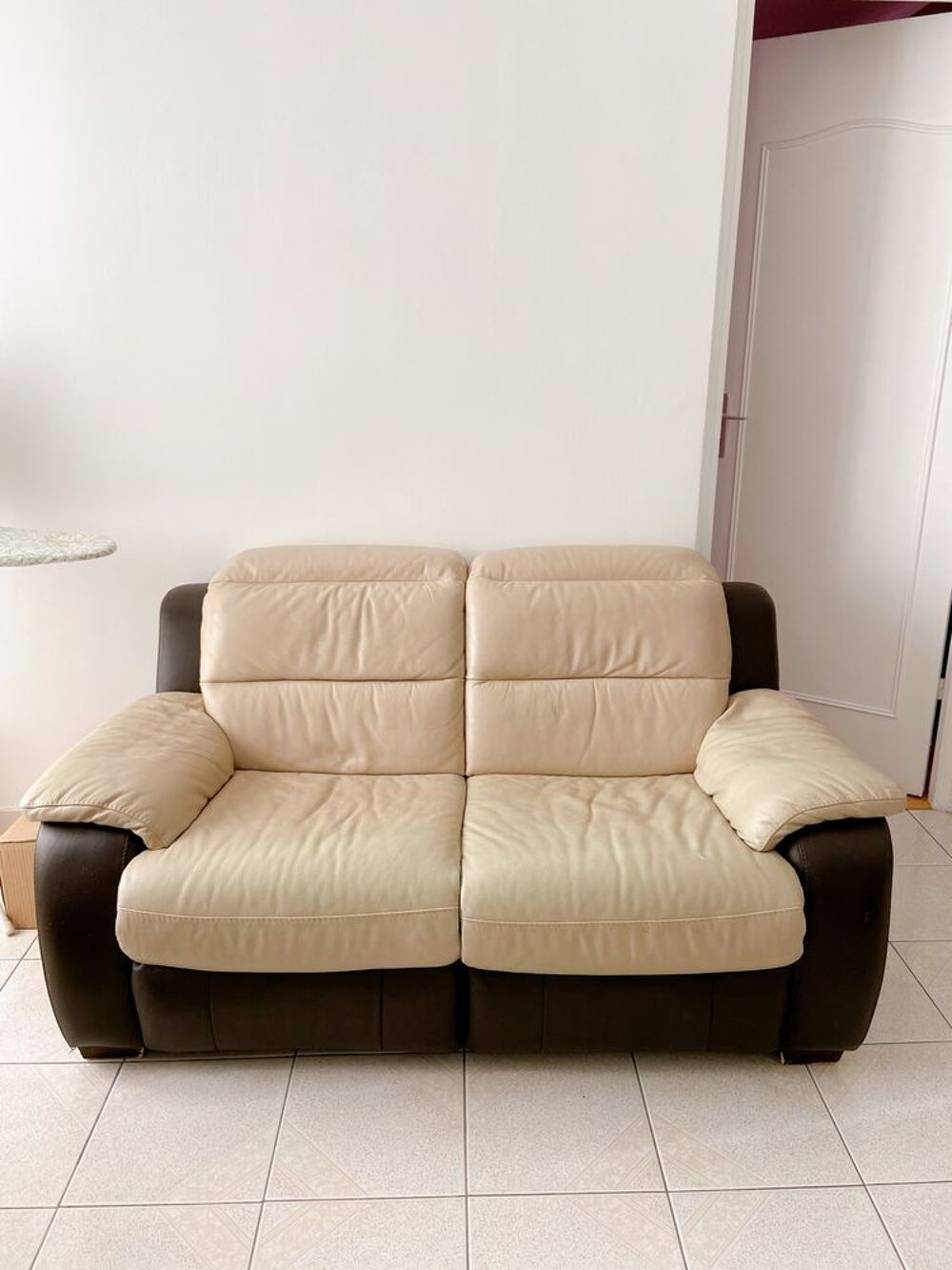Canap&eacute; en cuir 2 places beige marron Meubles