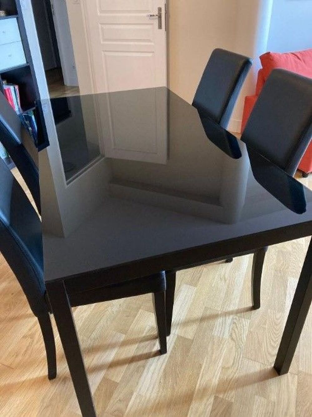 Table/bureau en verre noir Meubles