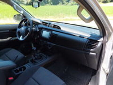 Hilux HILUX X-TRA CAB 4WD 2.4L 150 D-4D LECAP 2022 occasion 38080 Saint-Marcel-Bel-Accueil