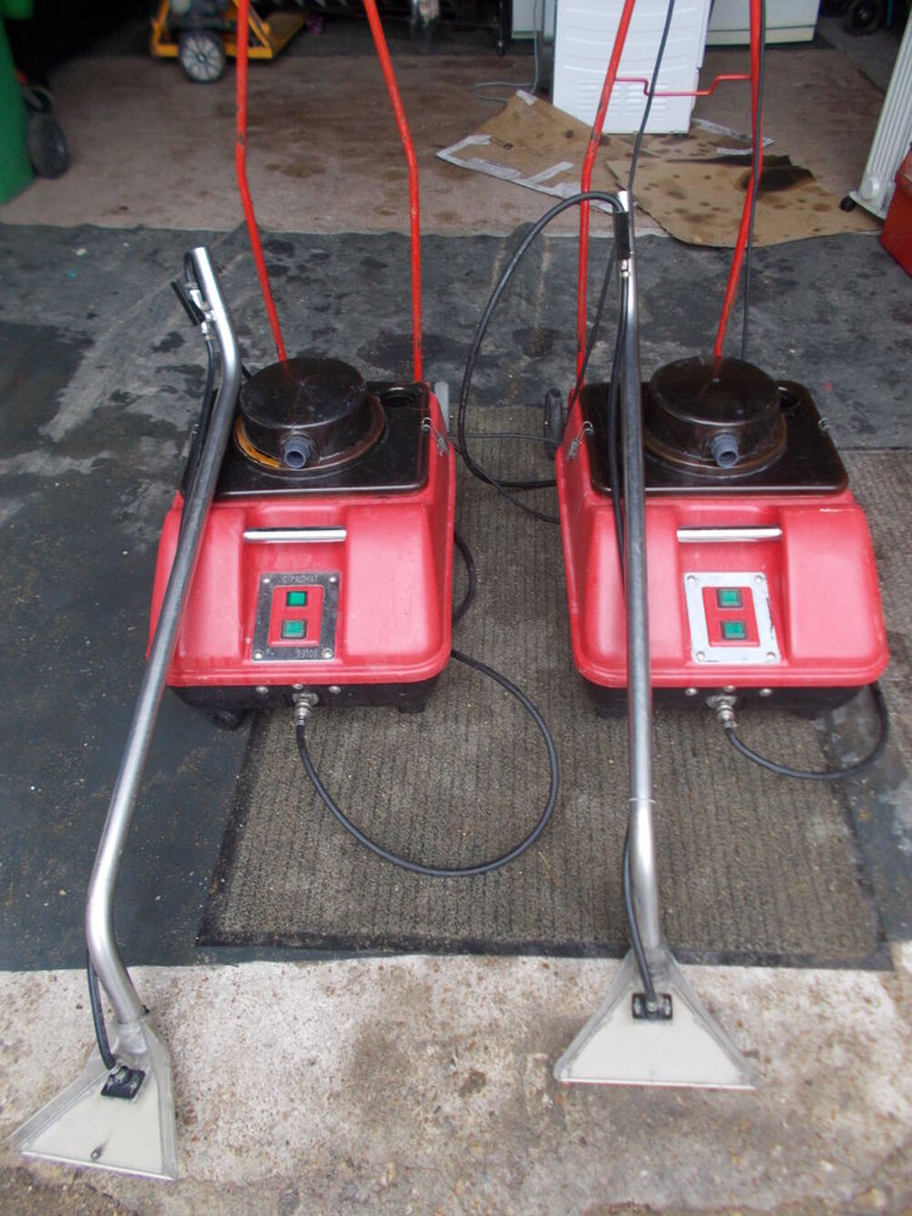 aspirateur et eau de presing sur roulette faire prix Electroménager