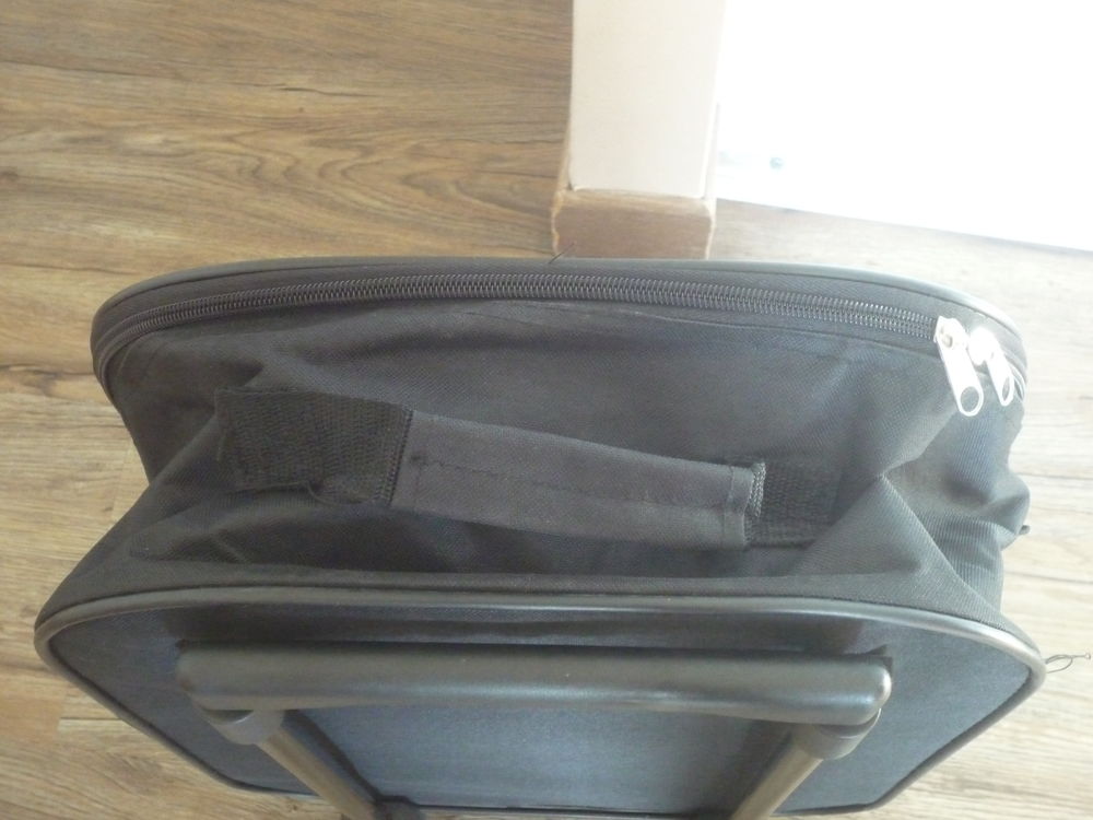 Valise avec trousse de toilette et sac reporter Maroquinerie