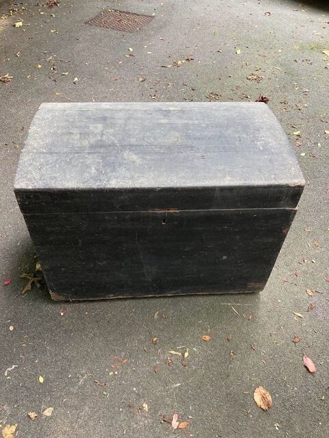 Malle de voyage ancienne, en bois, L.75 x P.44 x H.54 30 Pescadoires (46)