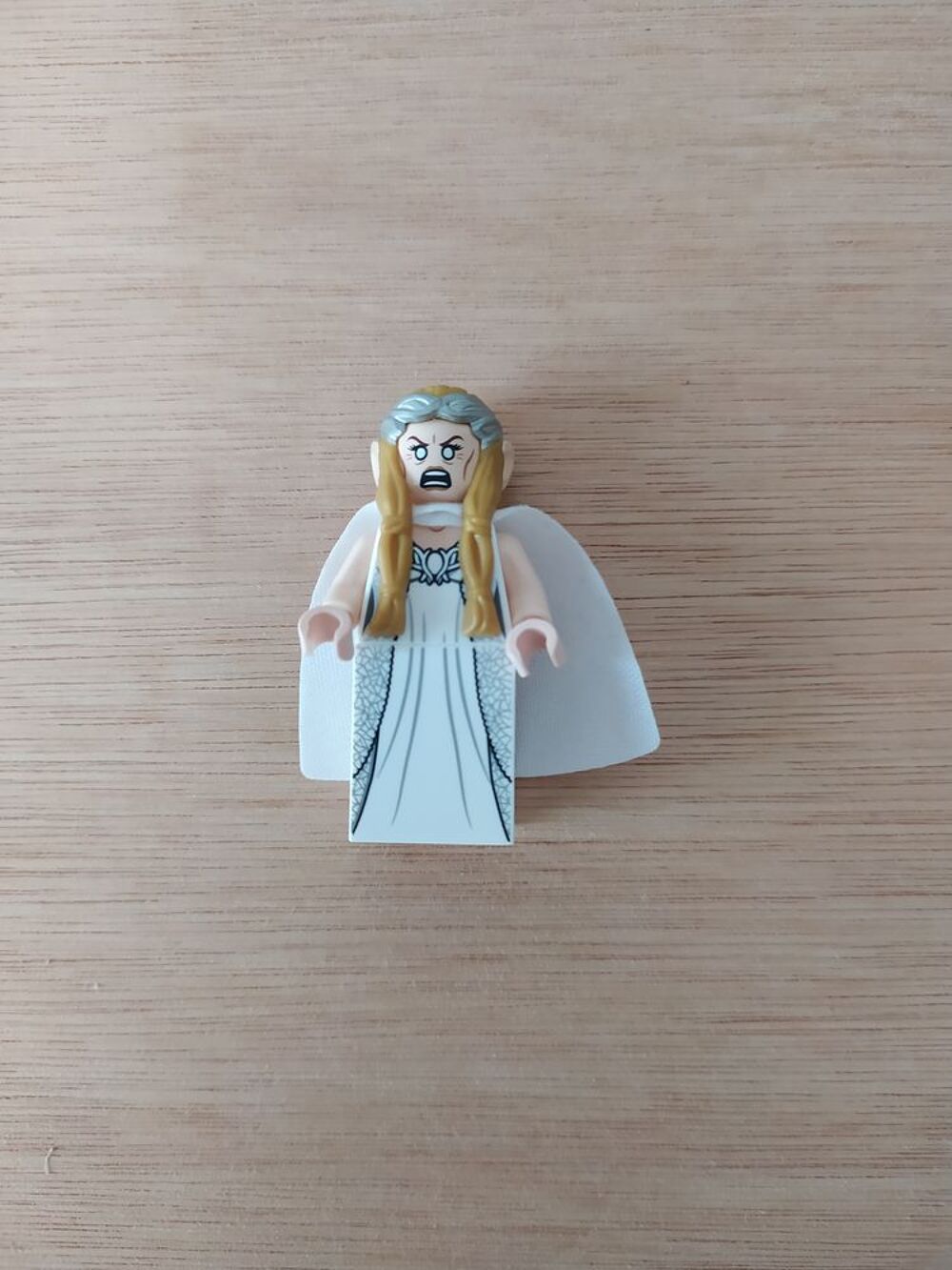 Lego figurine Lord of rings Elf Galadriel TBE Jeux / jouets