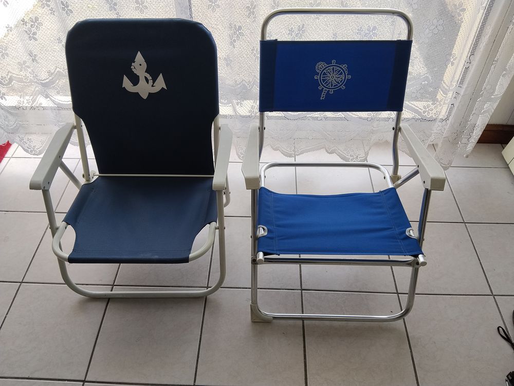 LOT DE 2 SIEGES DE PLAGE Meubles