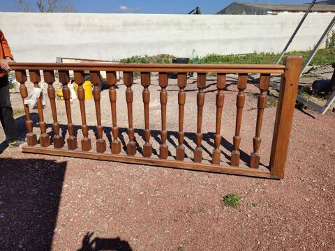 Rampe d'escalier en bois massif, trs cossu. 300 Cavaillon (84)