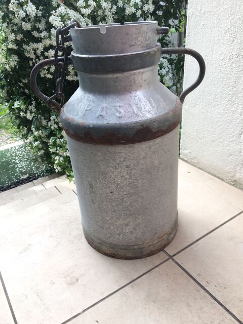 BIDON de LAIT Ancien Alu Couvercle &Cha�ne SCHMID 50 Bois-Colombes (92)