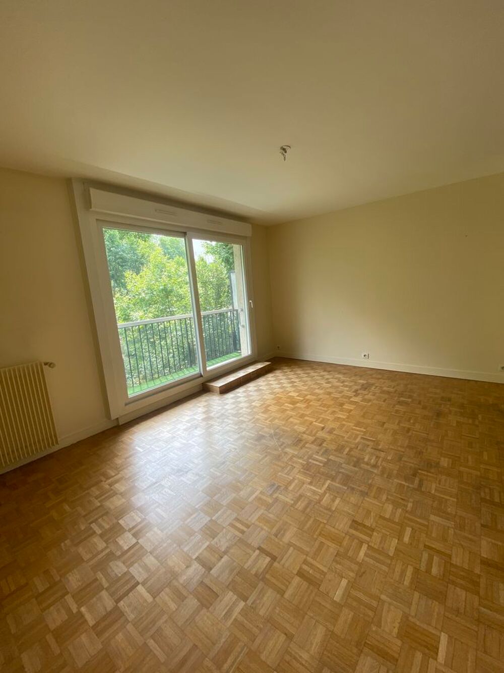 Location Appartement APPARTEMENT CAVE ET BOX Issy-les-moulineaux