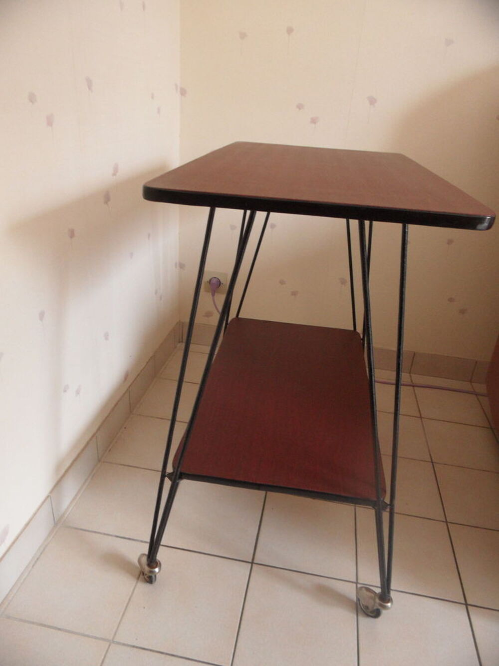 Table de t&eacute;l&eacute; vintage Meubles