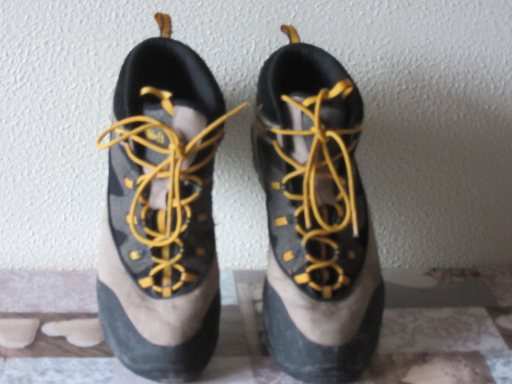 chaussures salomon T46 Chaussures