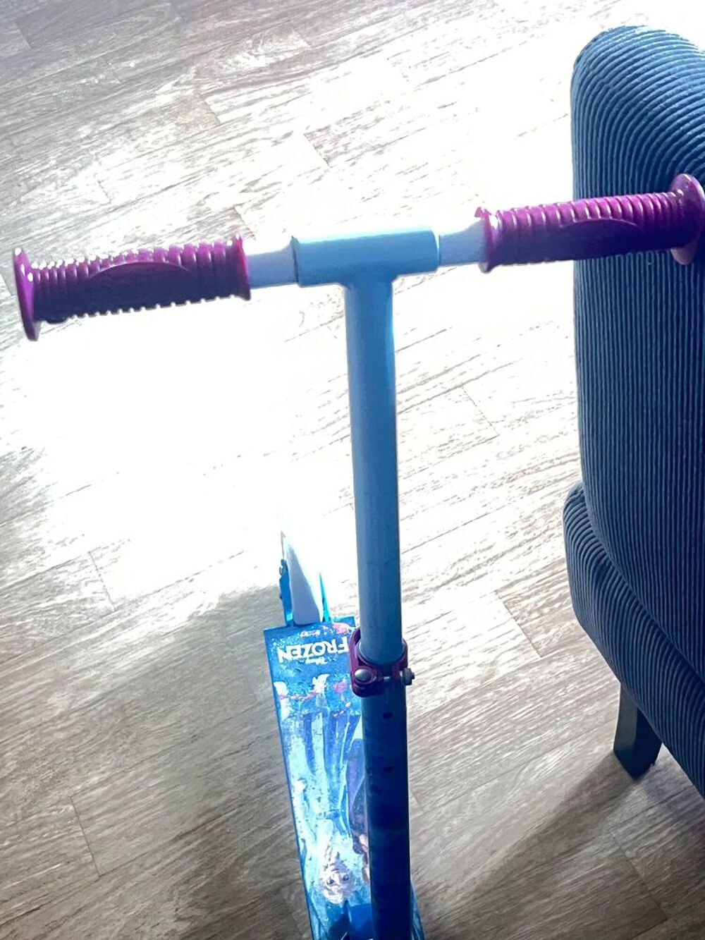 trotinette reine des neiges. Jeux / jouets