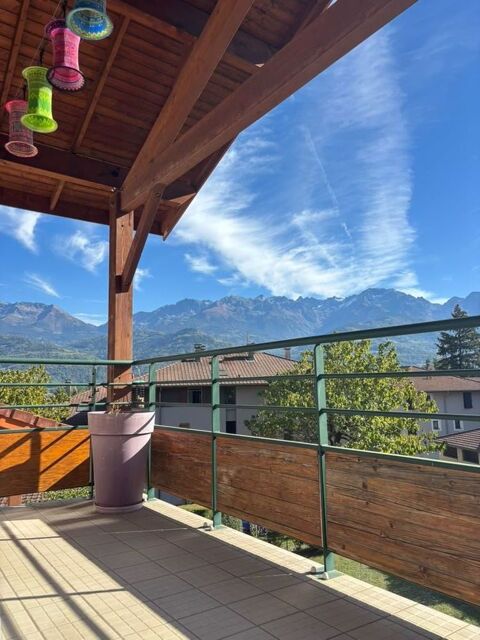   Appartement de 85 m², dernier étage ascenseur, Bernin centre Appartement - 4 pièce(s) - 85 m²