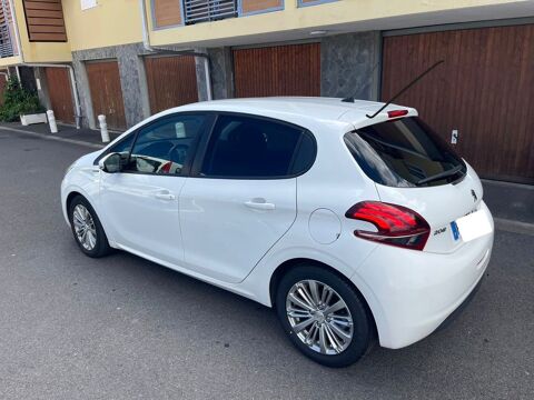 Peugeot 208 PureTech 110ch S&S EAT6 Allure Business 2019 occasion Saint-Gilles Les Bains 97434