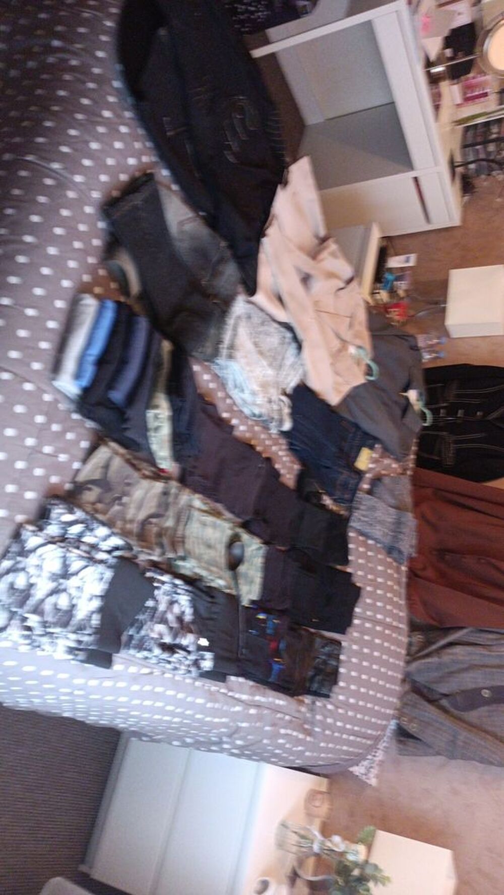 ,3 lots v&ecirc;tements, tr&egrave;s bon &eacute;tat, 
50€ le lot Vêtements