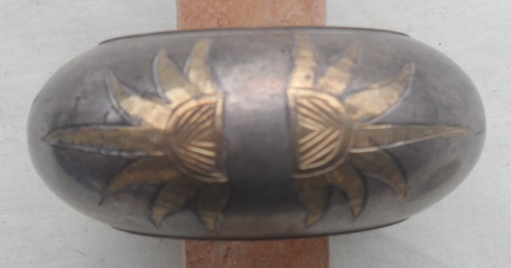 Bracelet fantaisie laiton &eacute;pais tr&egrave;s joli neuf jamais port&eacute; Bijoux et montres