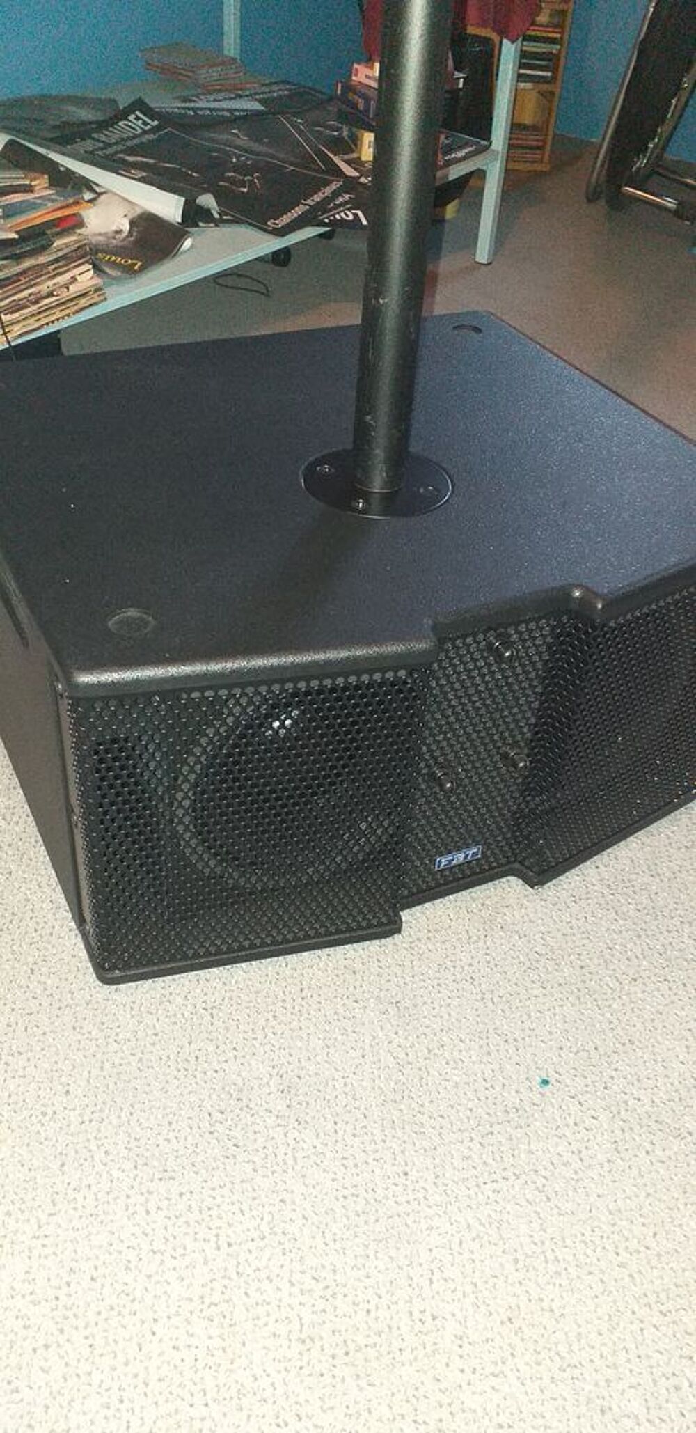 Sonorisation enceintes FBT Line Array
Instruments de musique