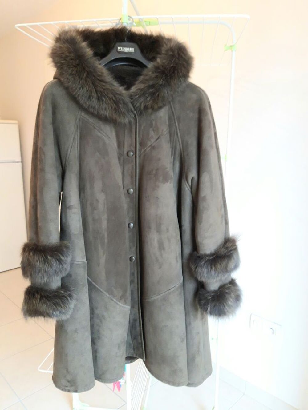 Manteau en Peau Lain&eacute;e et Renard vert V&eacute;ritable Vêtements