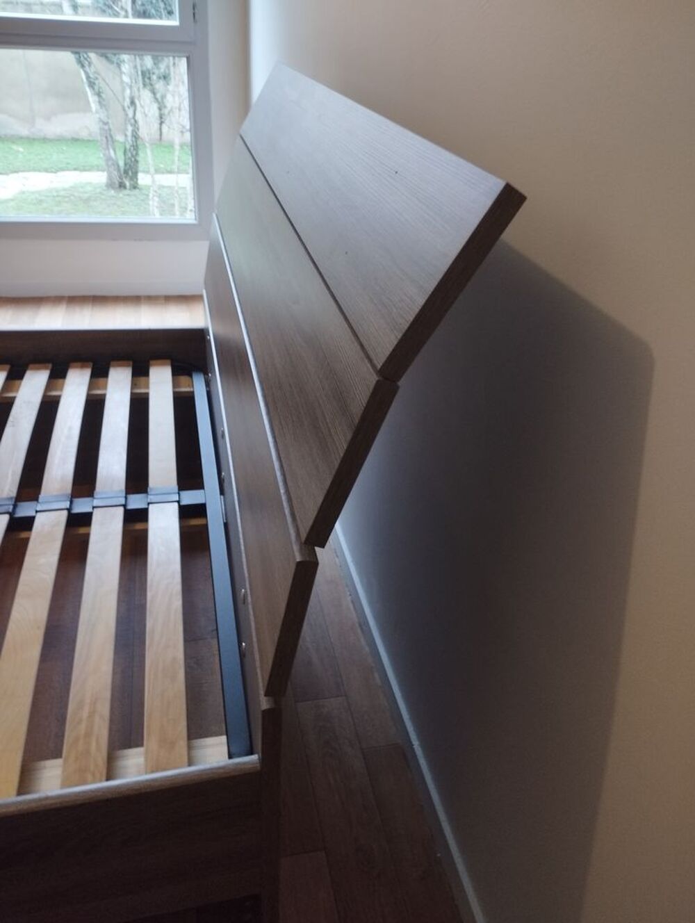 Lit + sommier 140x190 Meubles