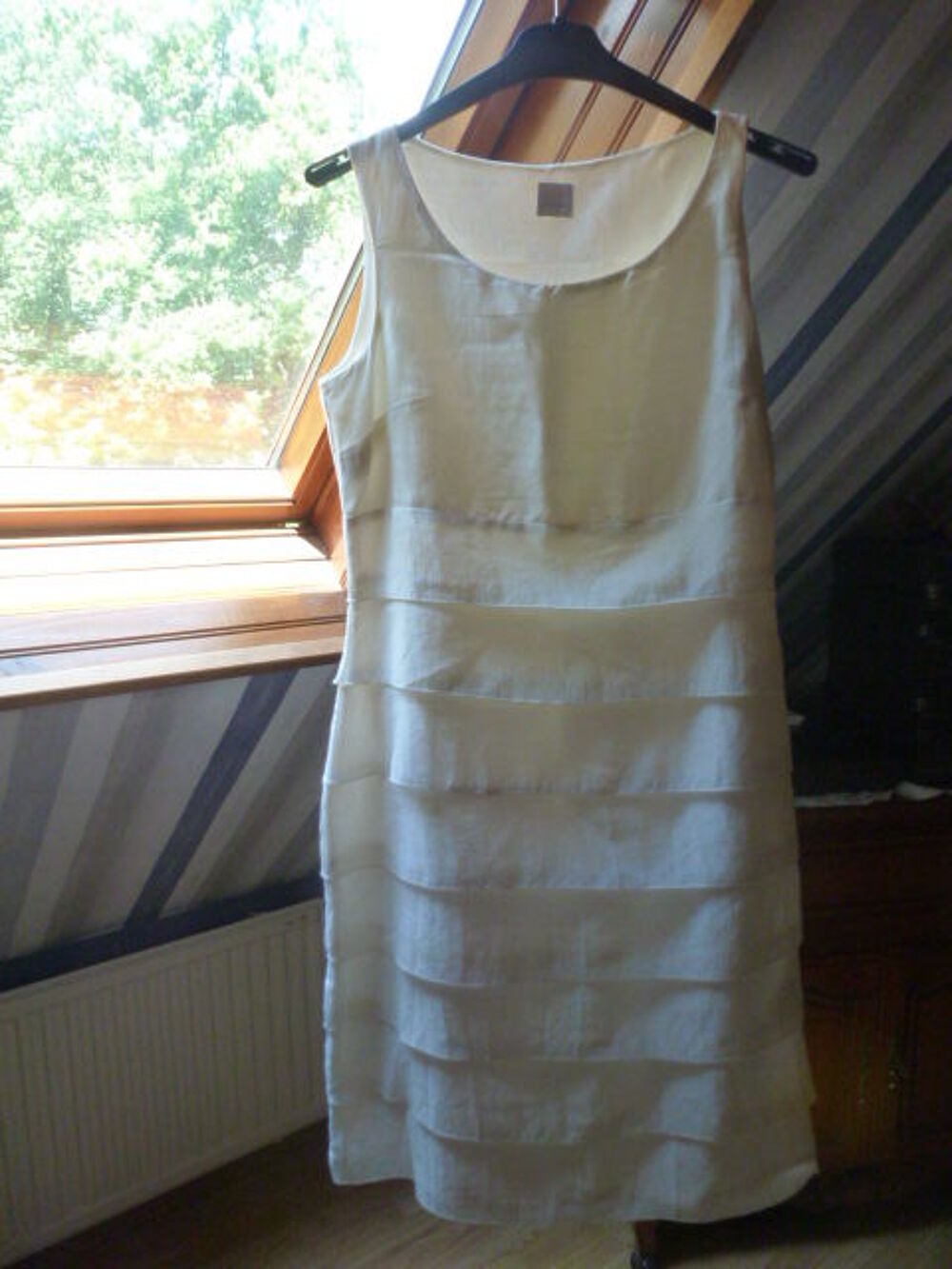 LOT JUPES ET ROBES Vêtements