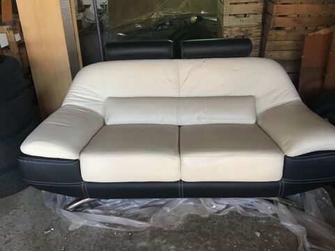 CANAP CUIR  BI-COLOR trs bon tat  280 Argonay (74)