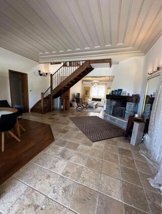  Villa � louer 7 pi�ces 280 m� Saint-denis