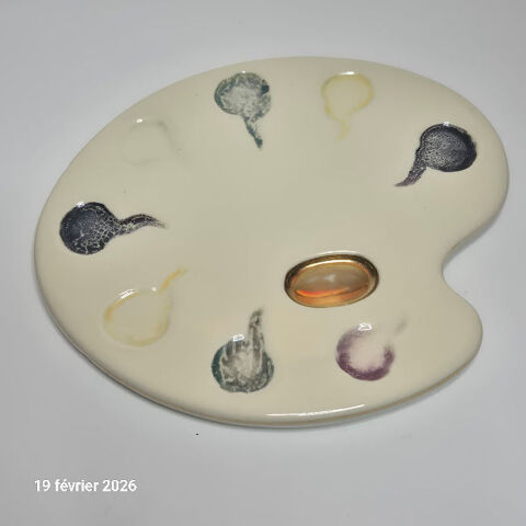 Ancienne palette de peinture en faïence , ou assiette à from 10 Saumur (49)