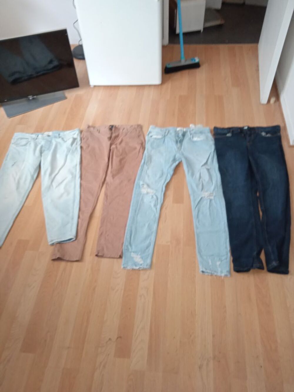 Lot V&ecirc;tement homme taille 40 et taille M(polo jean veste) Vêtements