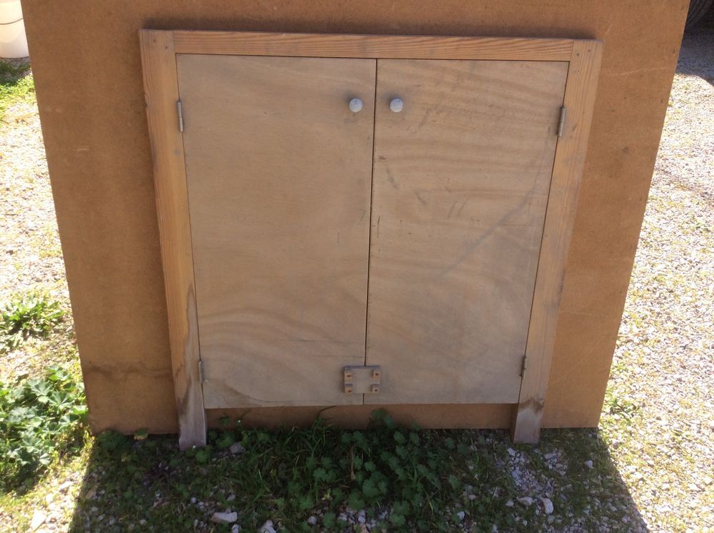 porte placard sous &eacute;vier Bricolage