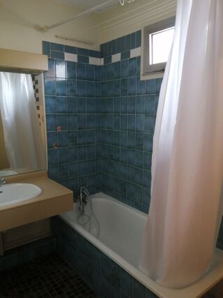  Appartement à louer 4 pièces 93 m²