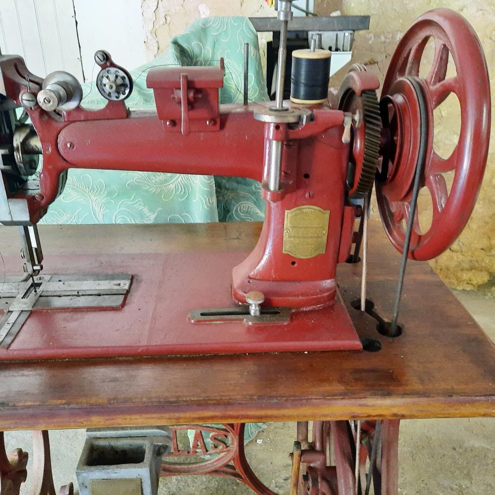Achetez machine à coudre occasion, annonce vente à SaintDizantduGua (17) WB170450921